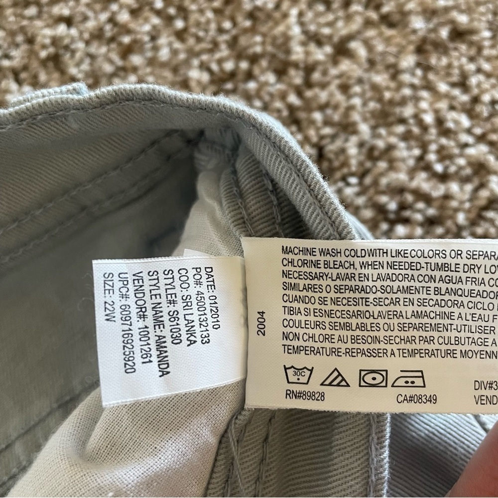 Gloria Vanderbilt Amanda Classic Original Flattering Jeans Womens 22W Straight - Picture 13 of 13